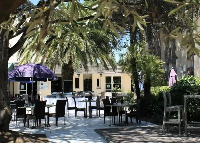 Studio Residence 3 Etoiles Odalys Les Oceanides Piscine Plage Argentiere Place De Parking Privee Boite A Cle