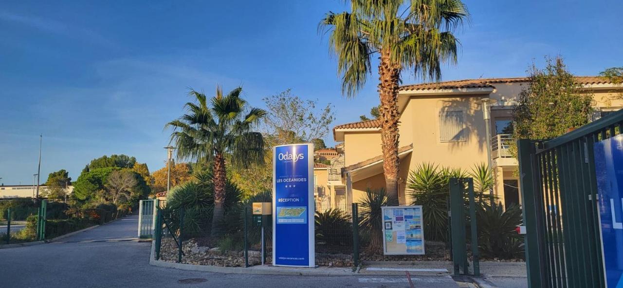 Apartment Odalys Les Oceanides: Beachfront With Pool And Private Parking La Londe-les-Maures