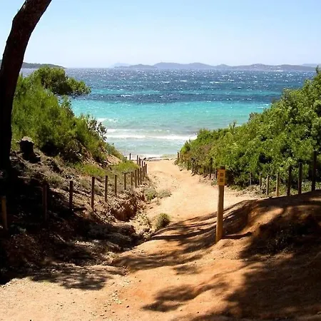 Odalys Les Oceanides: Beachfront Studio with Pool and Private Parking La Londe-les-Maures Exterior photo